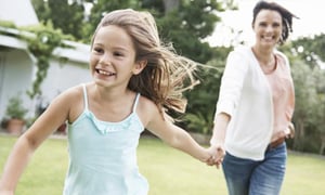 mom-daughter-playing