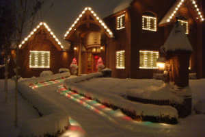 senske-holiday-lighting-snow
